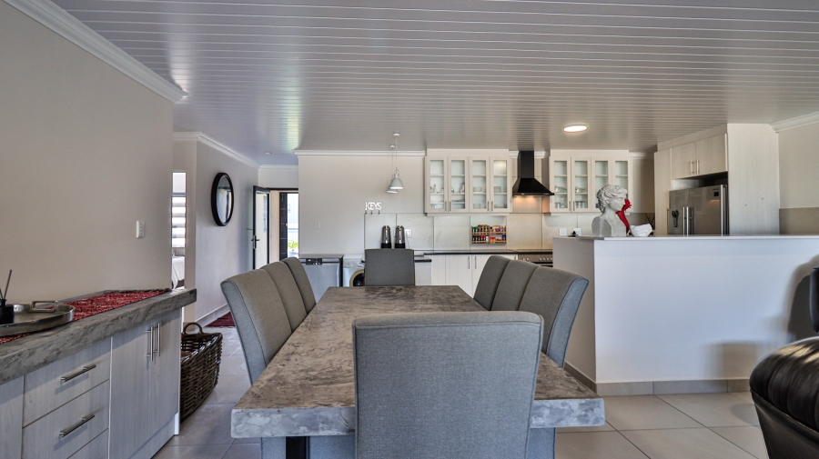 4 Bedroom Property for Sale in Seemeeu Park Western Cape